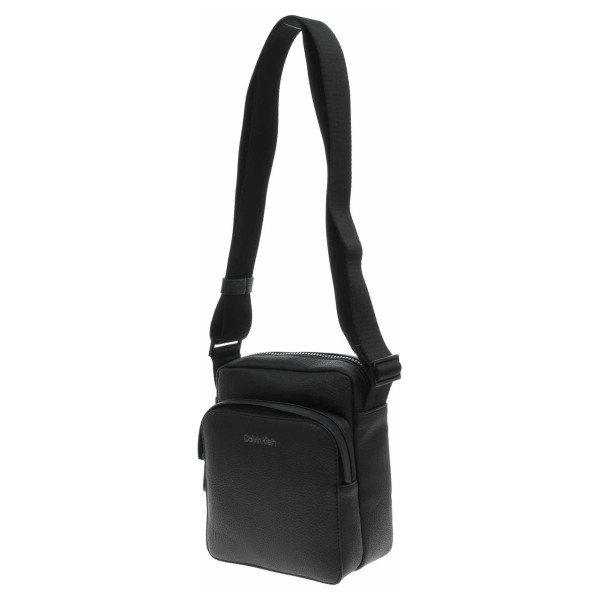 detail Calvin Klein pánská taška K50K511187 BAX Ck Black
