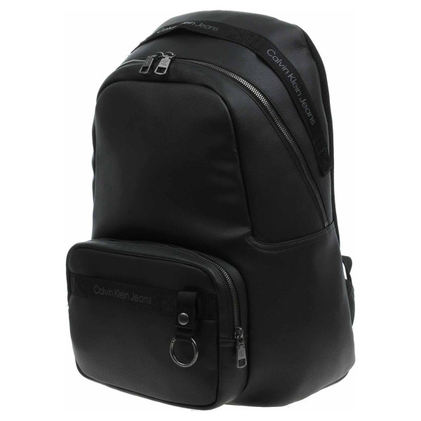 detail Calvin Klein pánský batoh K50K510112 BDS Black
