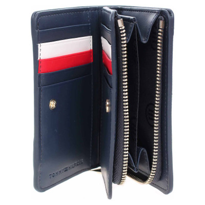 detail Tommy Hilfiger dámská peněženka AW0AW08368 0GY corporate