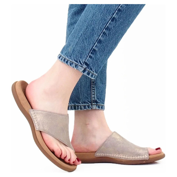 detail Dámské pantofle Gabor 63.700.62 muschel