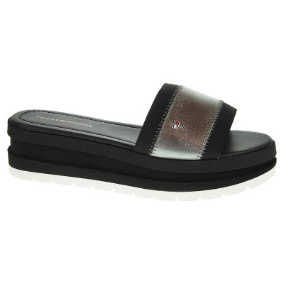 detail Tommy Hilfiger dámské pantofle FW56820715 M1285OMO 1C černá-stříbrná