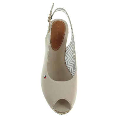 detail Tommy Hilfiger Elba 17D FW56818531 desert sand