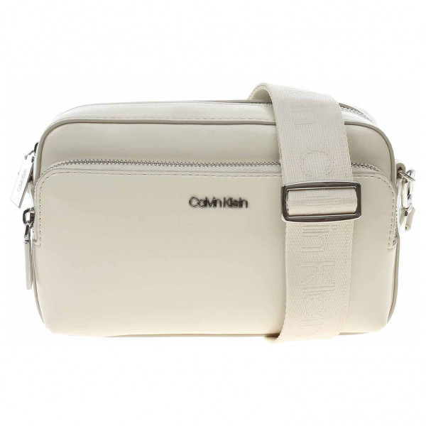 detail Calvin Klein dámská kabelka K60K609888 YAV ecru