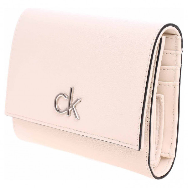 detail Calvin Klein dámská peněženka K60K607181 PAS birch